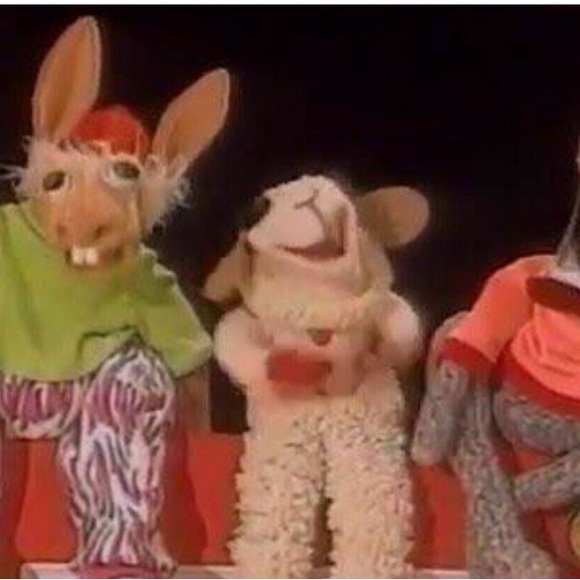 KellyToy “Lamb Chop” style Puppet - Picture 11 of 11